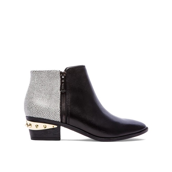 Circus by Sam Edelman Shoes - NWOT CIRCUS by Sam Eldeman Black Holt Booties